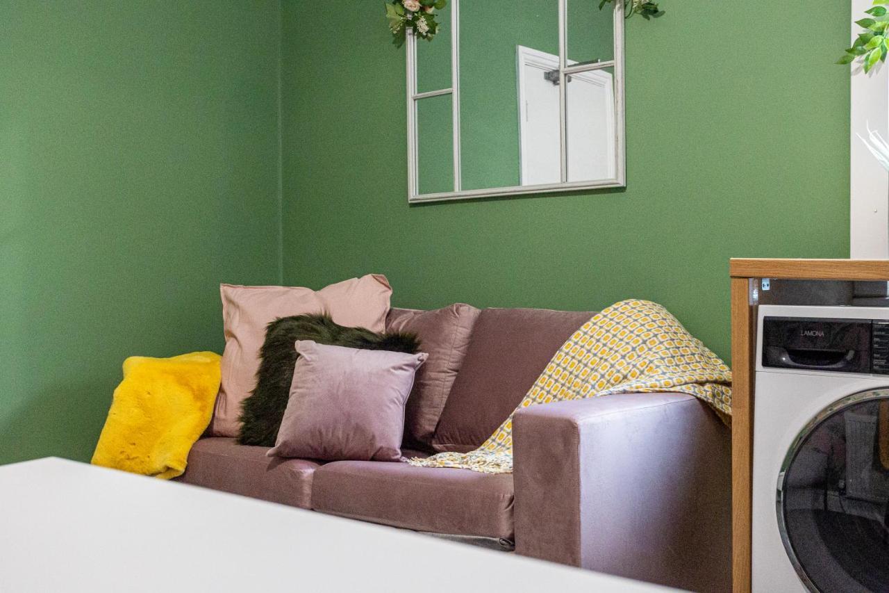 Charles Alexander Short Stay - Botanical House Cleveleys Esterno foto